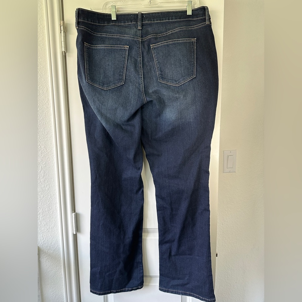 Sonoma‎ Womens Indigo Boot Cut Jeans Dark Wash Faded NWT Everyday - Picture 8 of 8